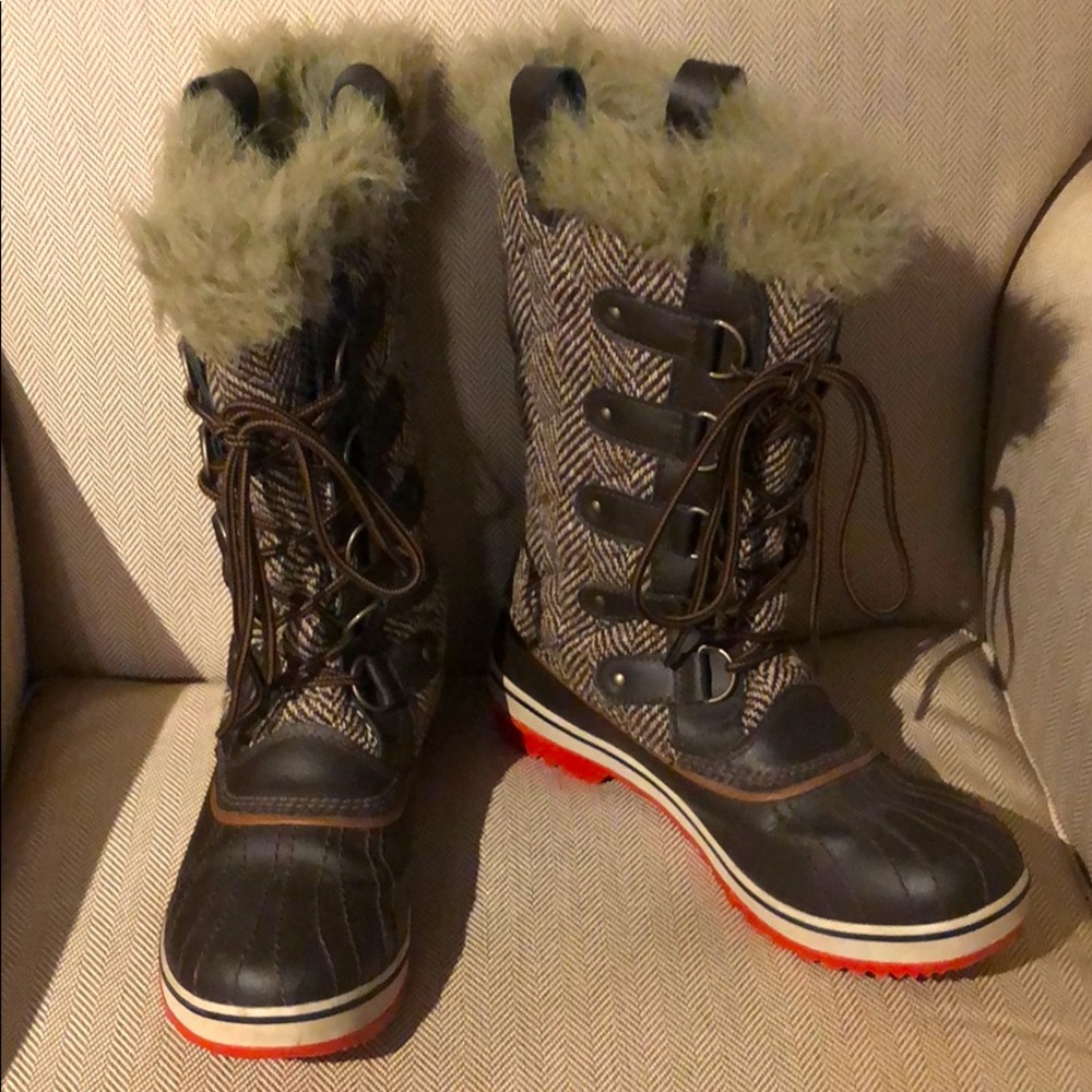 SOREL Tofino Cordovan Herringbone Boots - Wm 10